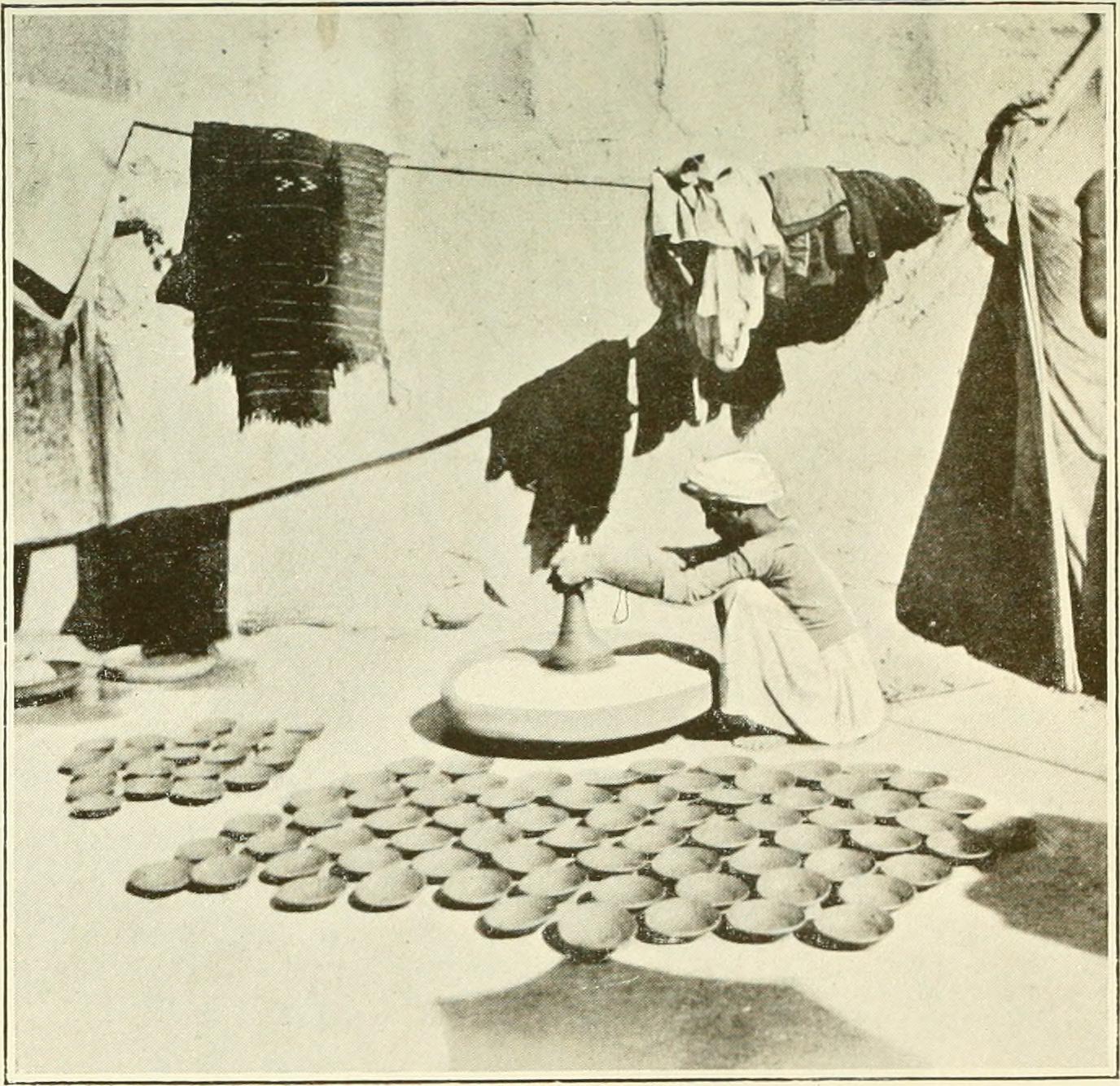 Potter_Kumhar_caste_British_India_1907