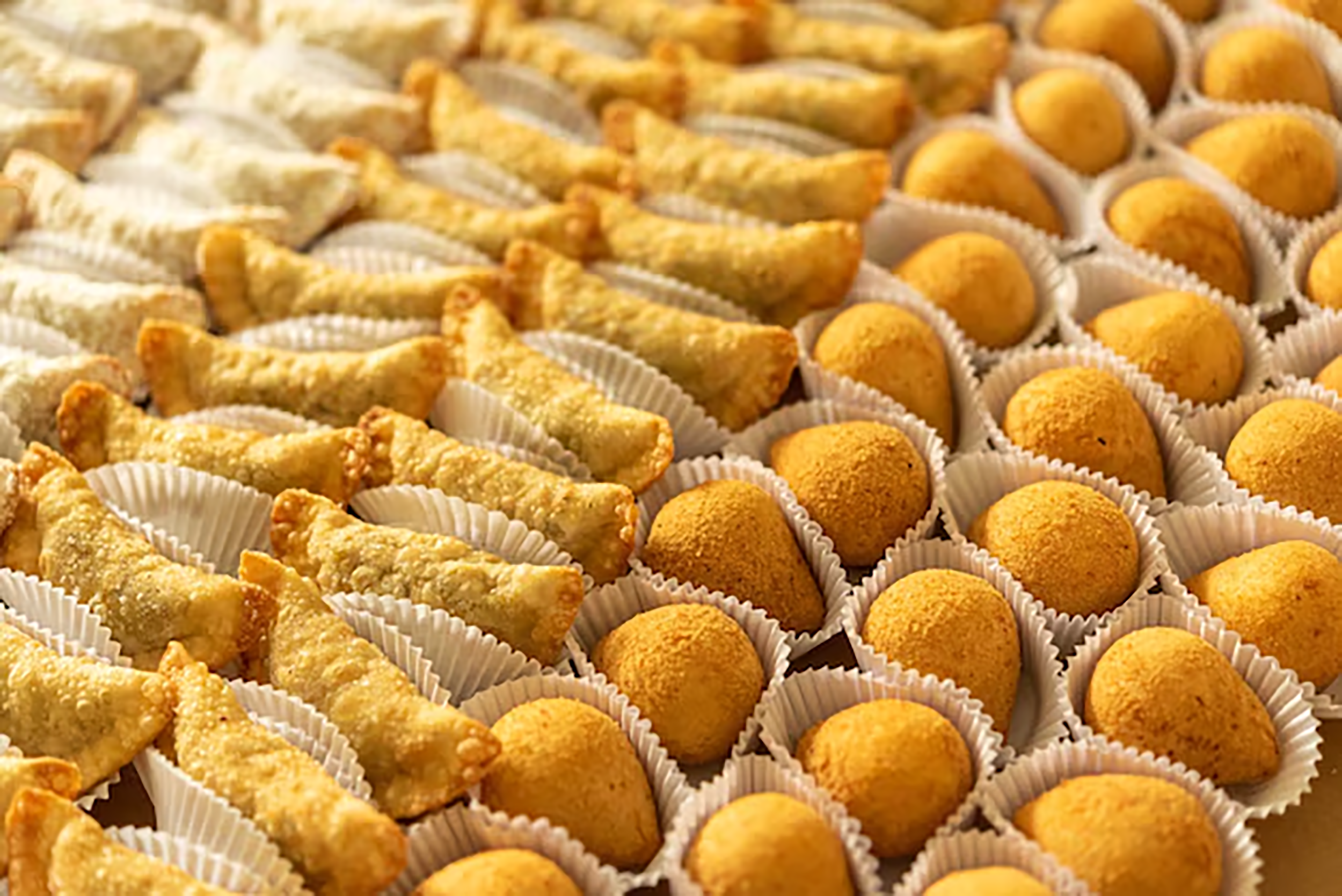 pasteis e coxinhas