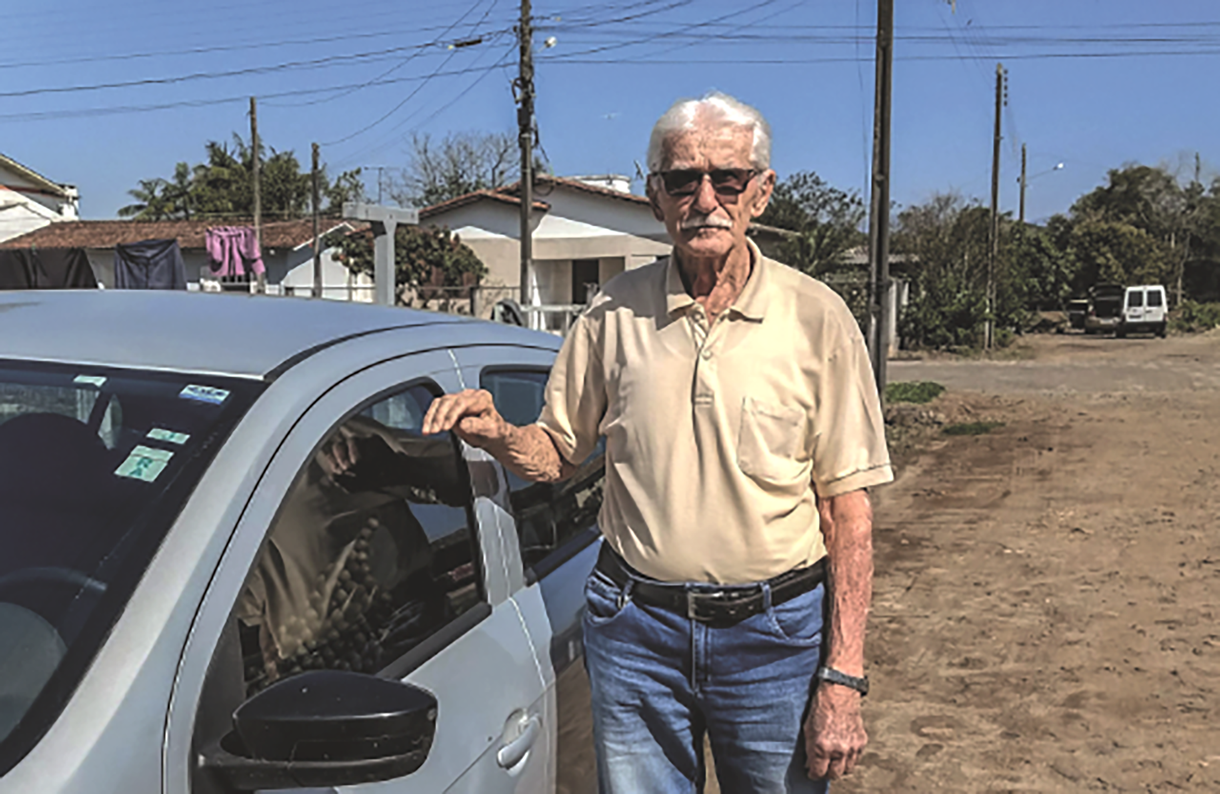 Arzemiro Demo, 88, continues to drive in his small hometown, valuing his independence.